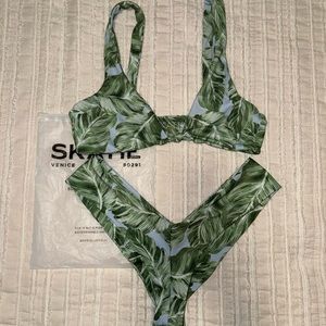 Skatie bikini Penny top/Mandi bottoms